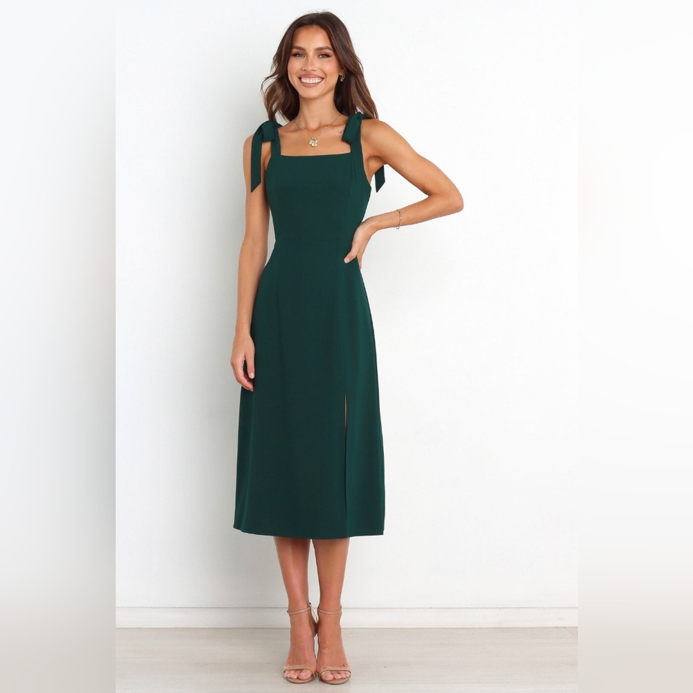 Petal And Pup Laurel Emerald Dress